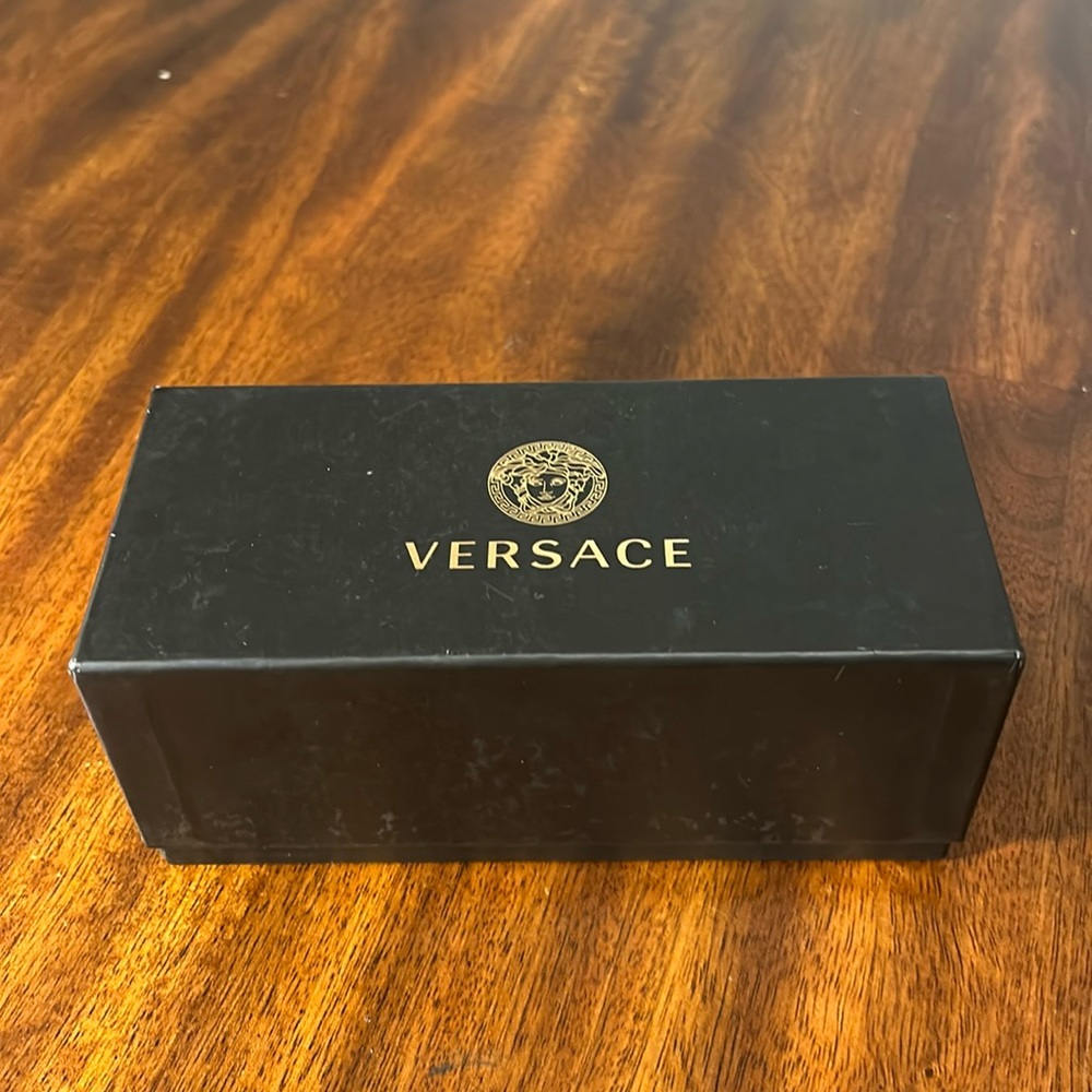 Versace box only unisex.,